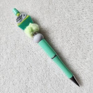 Green Novelty Pen with Cupcake